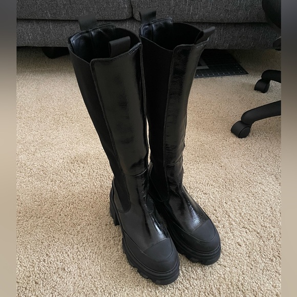 GANNI Cleated High Chelsea Boots - Picture 7 of 8